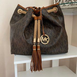Michael Kors Marina Large Gathered Logo To